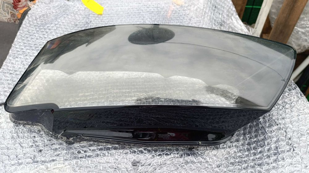 стъкло на ляв фар Audi A5