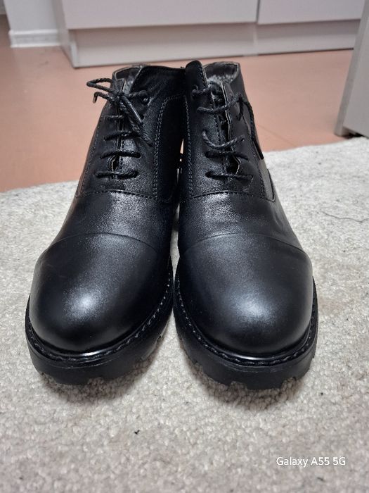 Pol sapok,zimniy,optom pochka olingandi shundan 1 ta qolgan 39 razmer