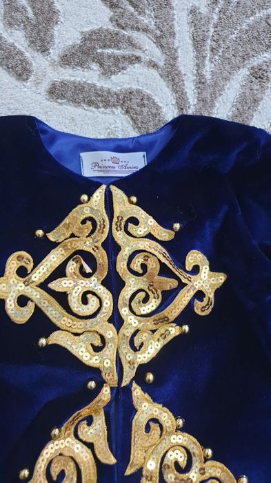 Продам  костюм детский