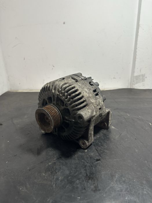 Alternator BMW Seria E60 E61  530d 525d 535d 2.5 diesel 3.0 diesel