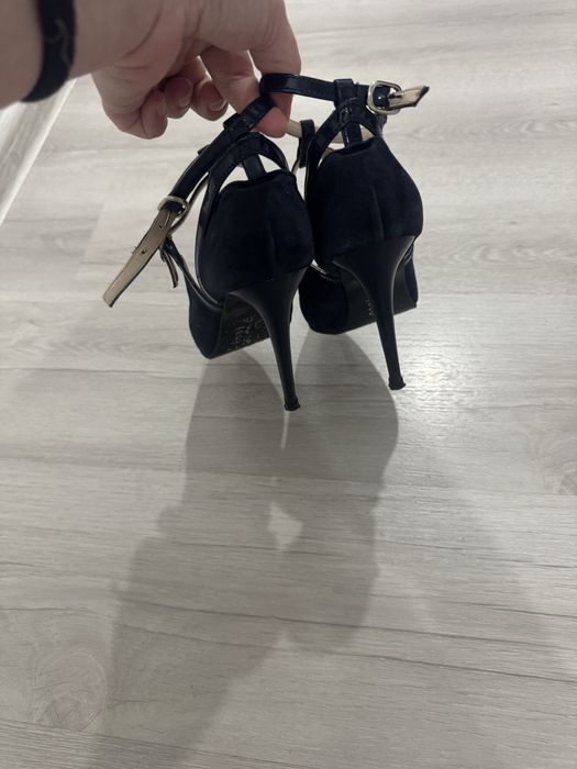 Дамски сандали на ток