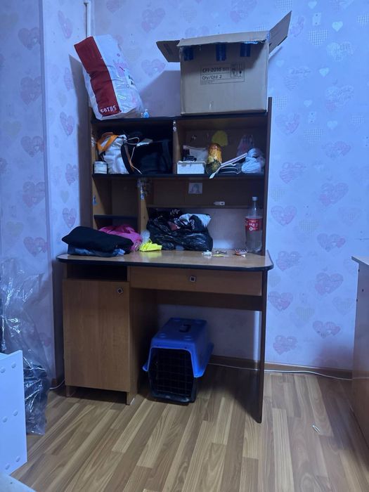 Стол письменный компютерный с полками
