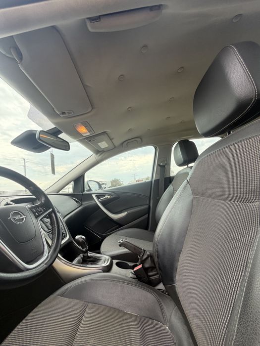Opel Astra J Sports Tourer 1.7 CDTI 125 hp A17DTR 2012 g. на части