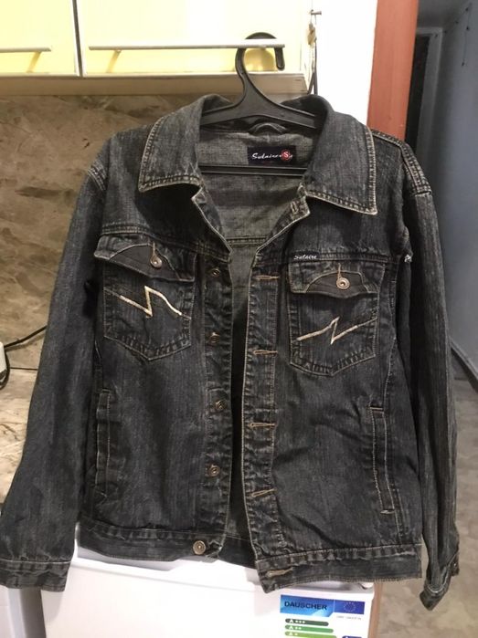 Продам одежду мужская, есть женская куртка