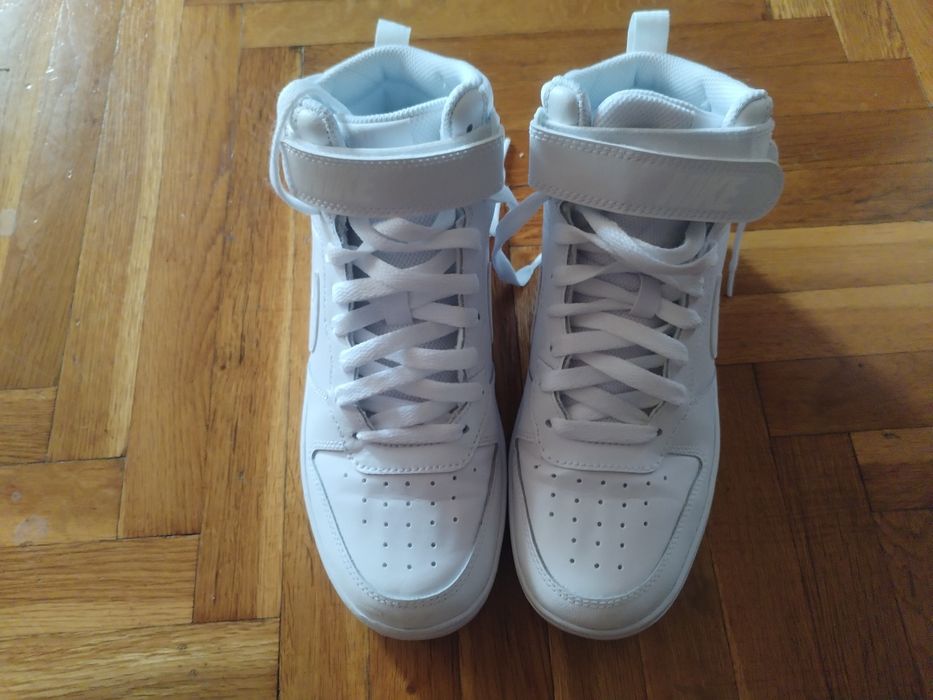 Nike маратонки нови