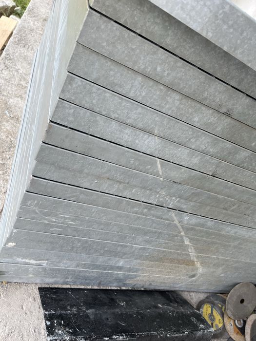 Gretare zincate trepte zincate