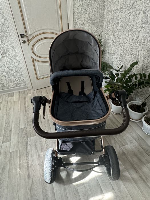 Продам коляску и машину