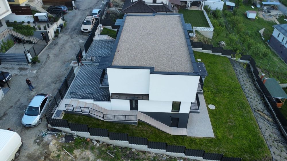 Se vinde unitate de duplex, Dezmir