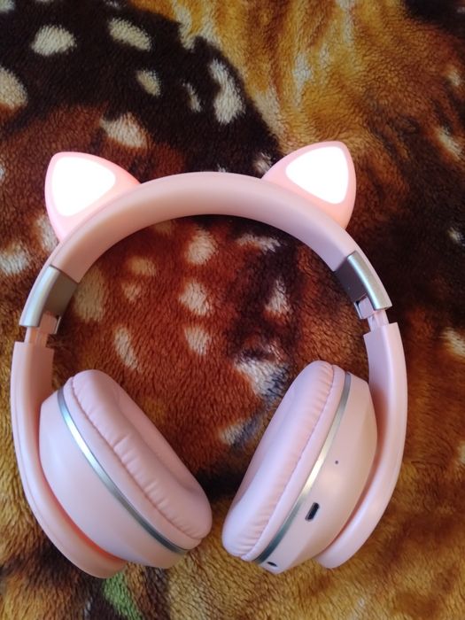 Наушники продам 5100