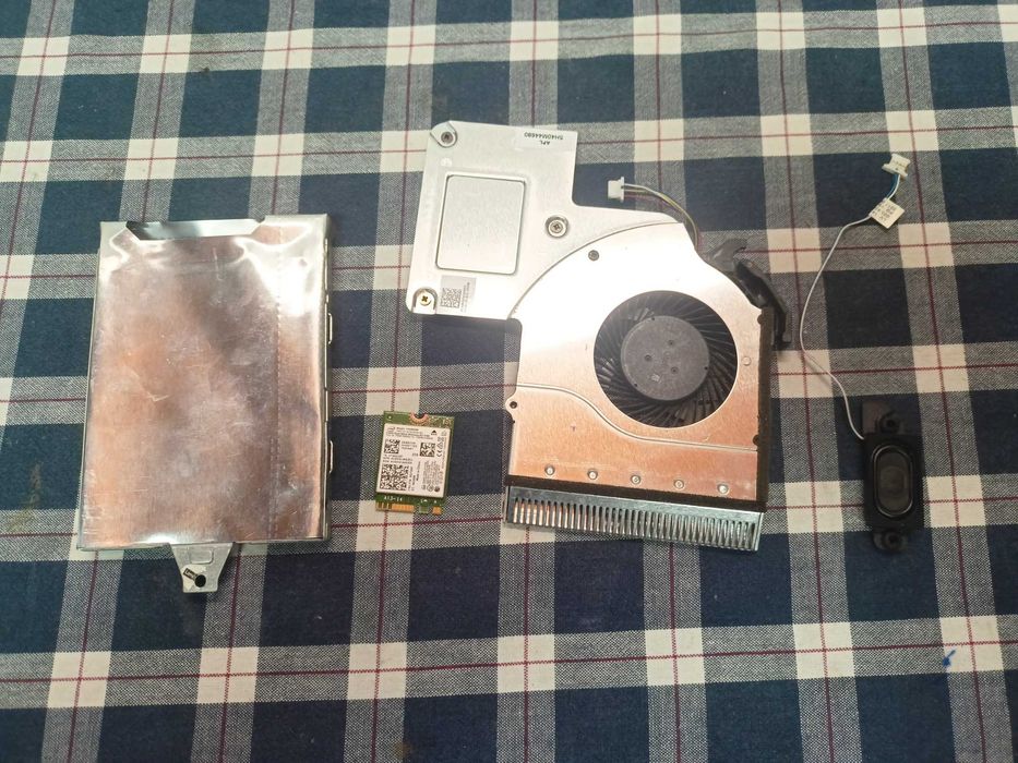 Elemente Lenovo V110 15IAP