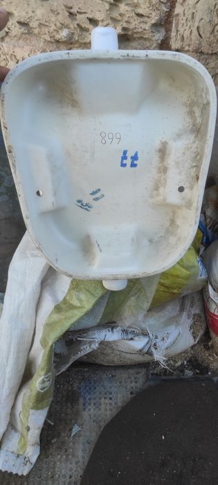 Мужской писсуар и всё