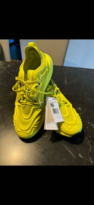 Adidas de designer Stella McCartney light boost