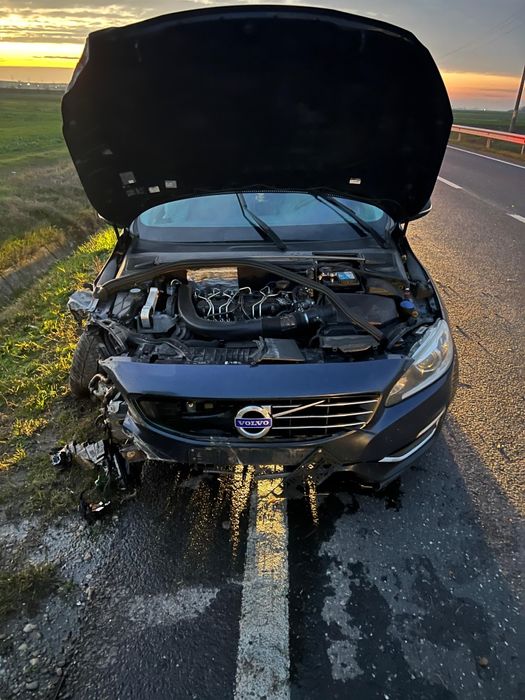 Vând Volvo V60, hybrid, 2.4