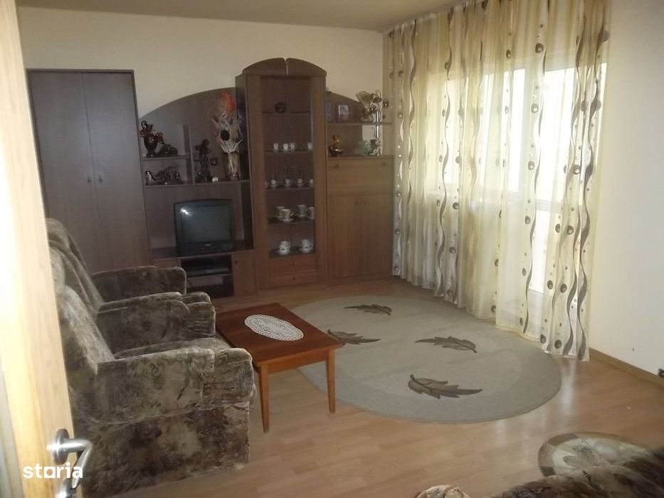 Inchiriez apartament 2 camere decomandat Deva, Mihai Viteazu, etaj 2,