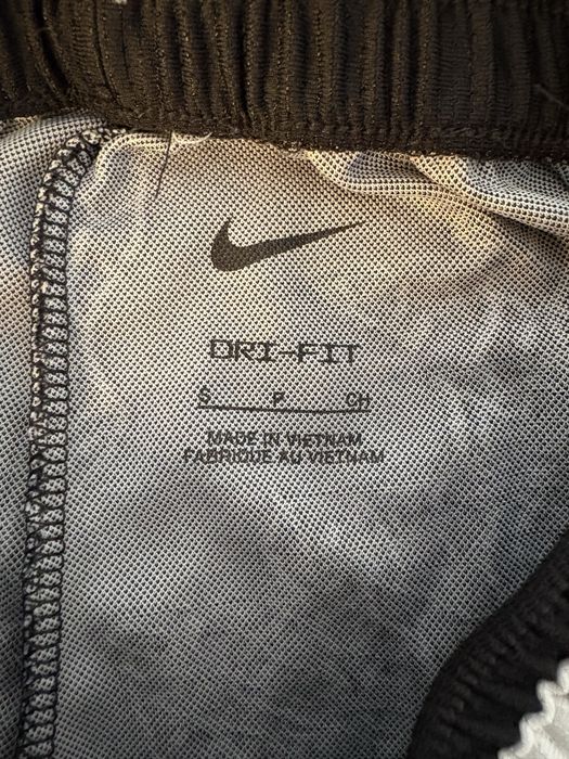 Nike dri-fit DNA