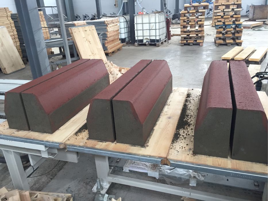 Блоки стеновые и перегородочные, брусчатка, бордюры