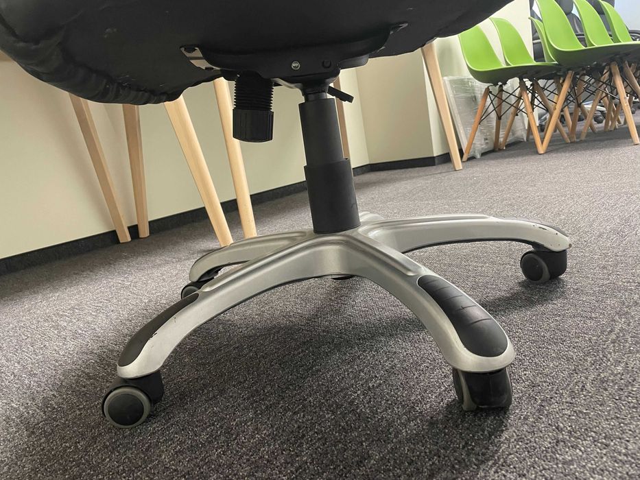 Ергономичен директорски стол