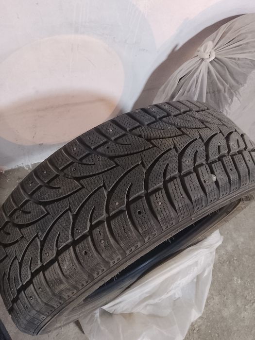 Продам шины на 19 . 4 штуки