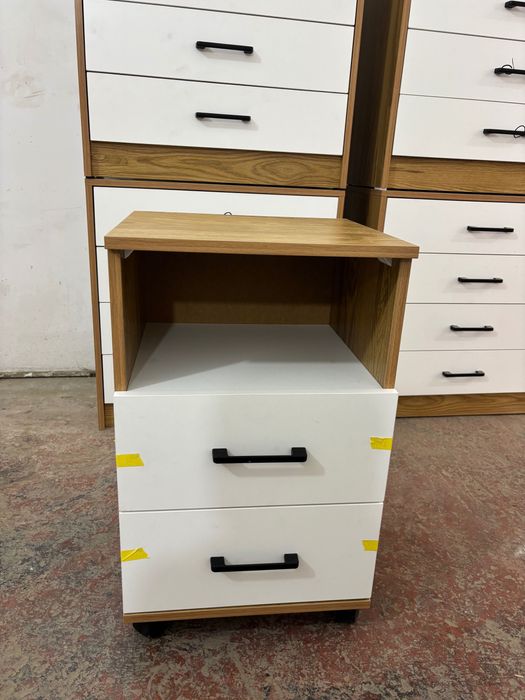 Тумбочка в роликах для дома и офиса для салона красоты тумба