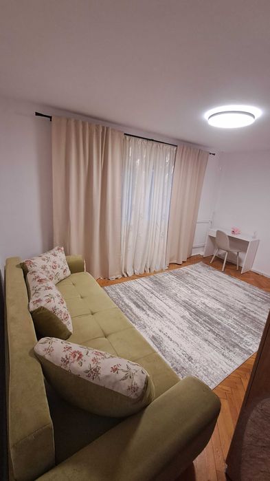 Inchiriez apartament 1 camera decomandat, 32 mp + balcon, Complexul Studentesc