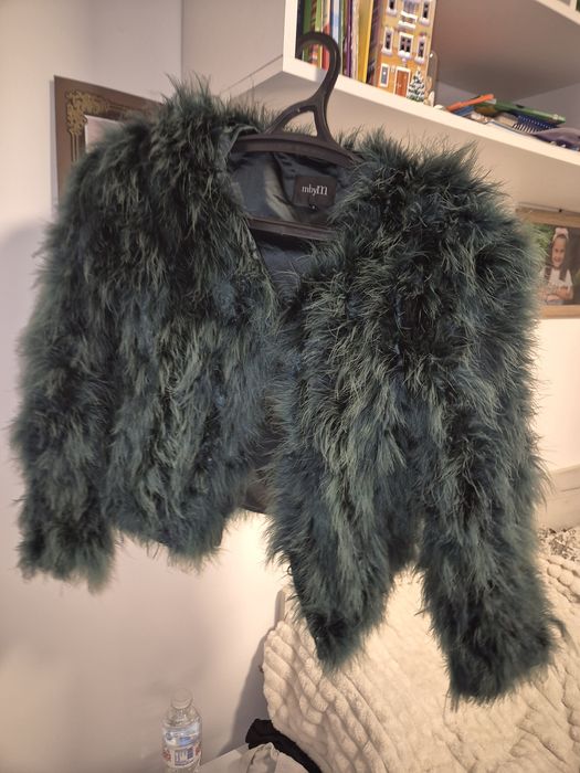 Дамско зимно яке хс,с  и  черно дълго яке