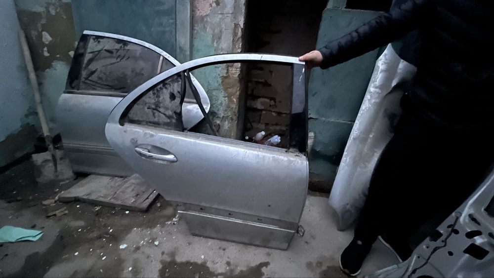 Двери от mercedes benz w211