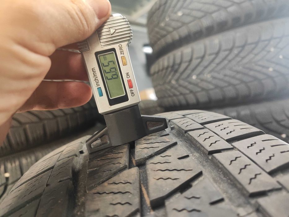 2бр.зимни гуми 205/65/16C Falken