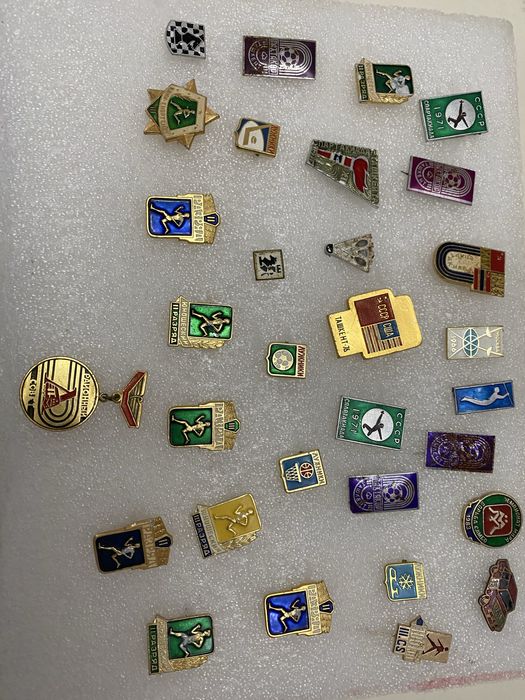 Значки спортивные,заповедников,деятелей