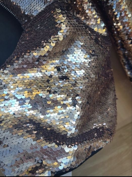 Jacheta paiete Amisu