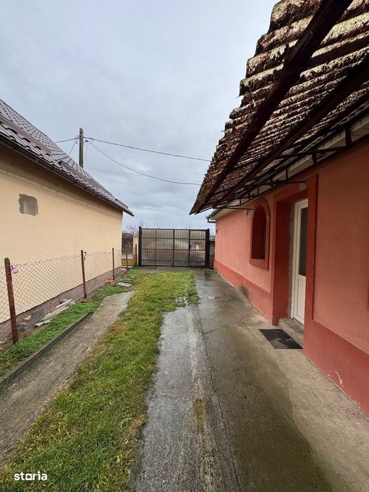 Casa de vanzare zona Sacadat