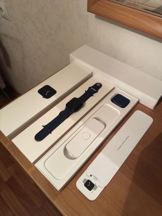 Продам Apple Watch series 6 40 mm
