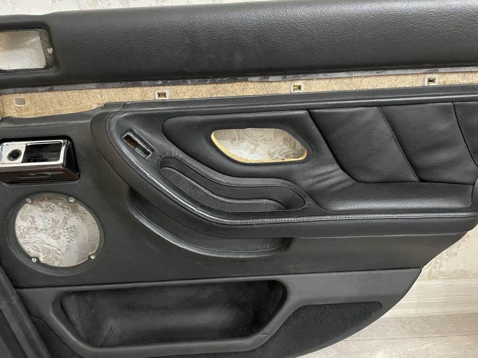 Продам дверные карты для БМВ Е38 рестайлинг.