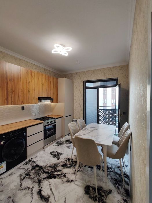 O‘rikzor Rezident 2/9/16 O‘rikzor bozori oldida