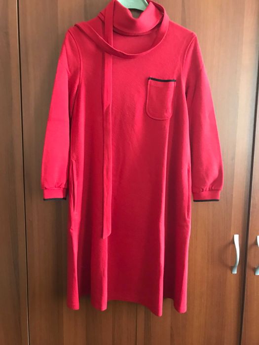 Трикотажни рокли