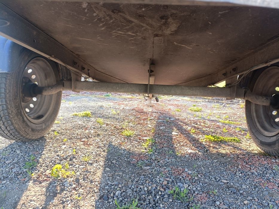 Vând remorca 750 kg