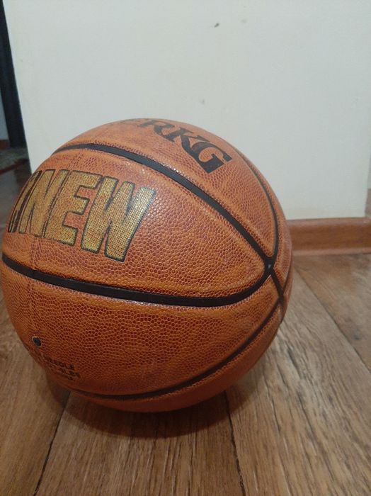 Баскетбольный мяч