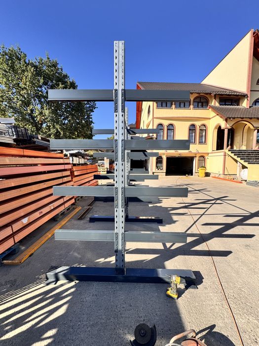 Rafturi cantilever