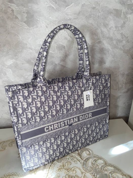 Dior sumka yangi