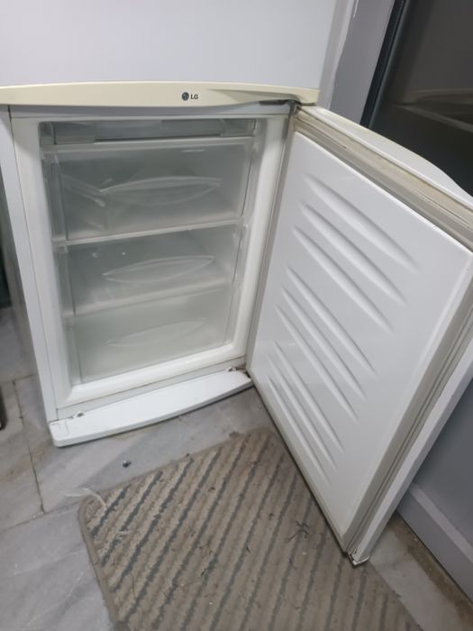 Б/у холодильник. LG