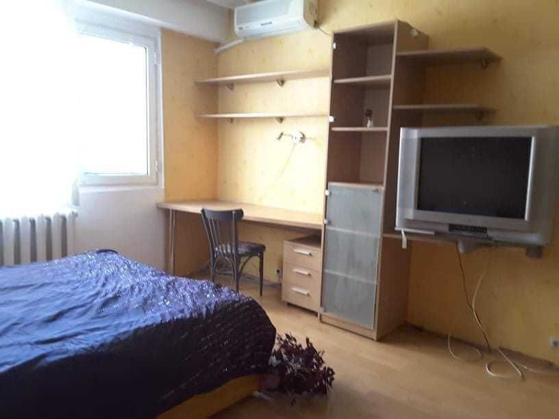 Дава се под наем Тристаен апартамент в София, Зона Б-18 - 90 кв.м за 382.5 € - Снимка #2