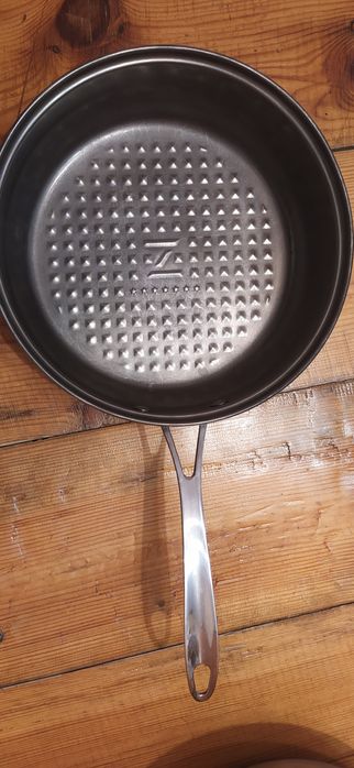 Продам сковороды и казан.