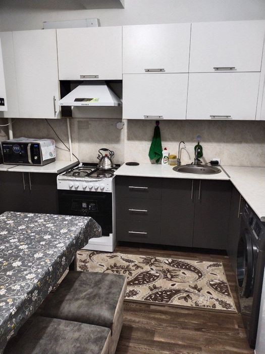 3 xonalik uy sotiladi