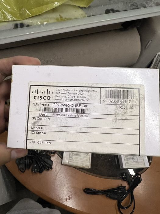 CISCO телефонный адаптер и блоки питания