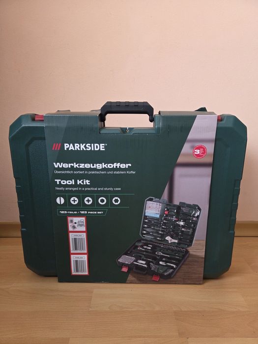 Trusa scule de mana Parkside 123 pcs