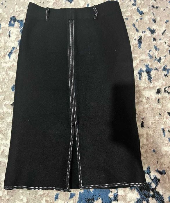 Юбки 36 размера, вязанный и типа карандаш по 100 т сум