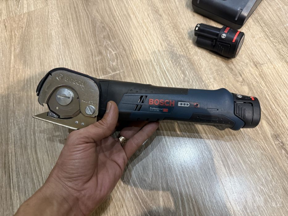 * BOSCH Professional GUS 12V-300 YEAV JUTY универсальная ножница ориги