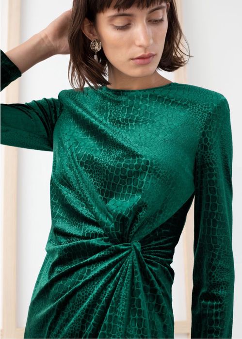 &Other stories рокля в кадифе