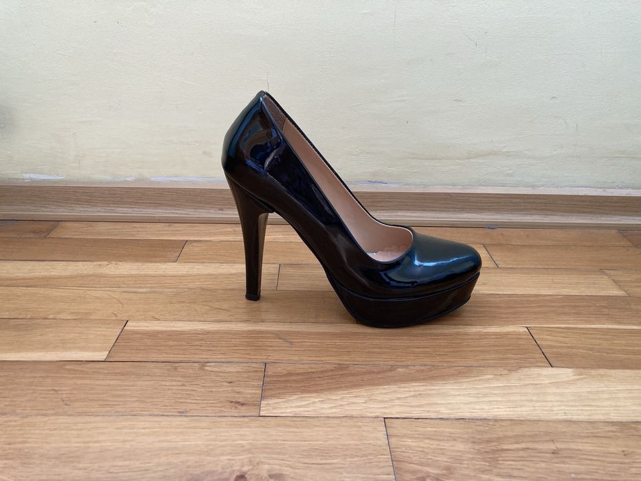 Обувки на ток 35 номер