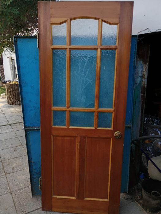 Продам межкомнатные двери