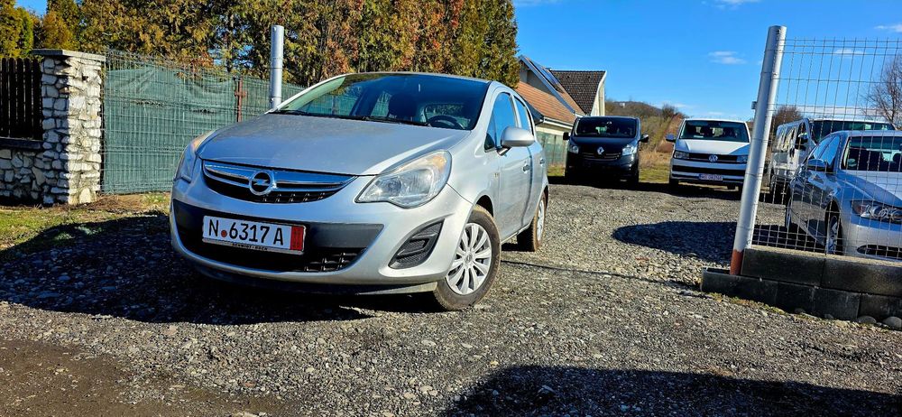 Opel Corsa Euro 5 1.4 16v benz Clima Edițion